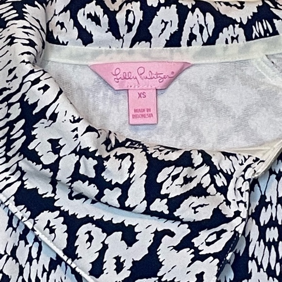 Lilly Pulitzer UPF 50+ Booker Popover Bright Navy Pineapple Party Size XS - Picture 4 of 7